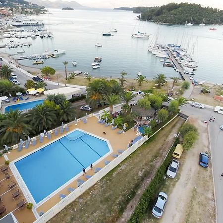 Athos Hotel นีดรี ภายนอก รูปภาพ