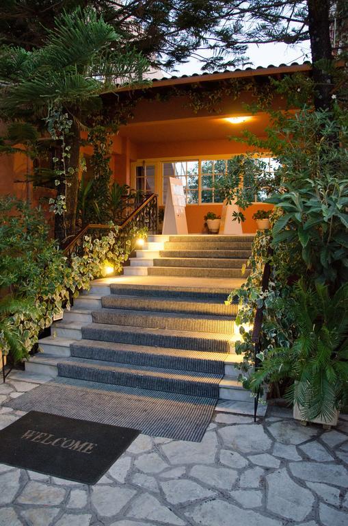 Athos Hotel นีดรี ภายนอก รูปภาพ