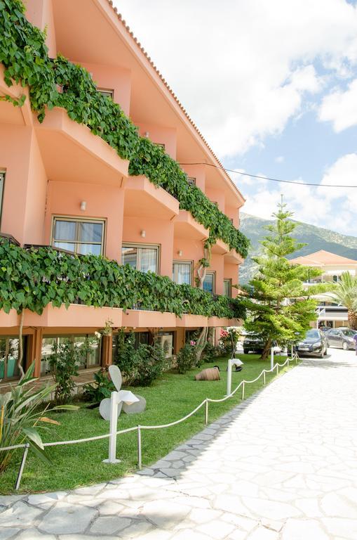 Athos Hotel นีดรี ภายนอก รูปภาพ