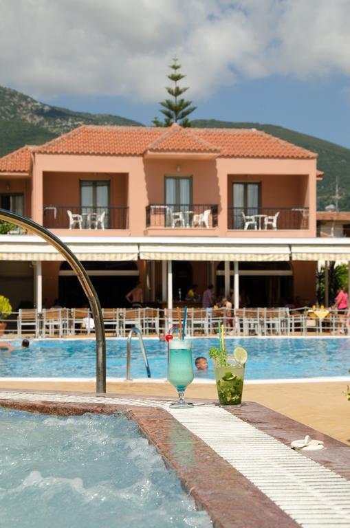 Athos Hotel นีดรี ภายนอก รูปภาพ