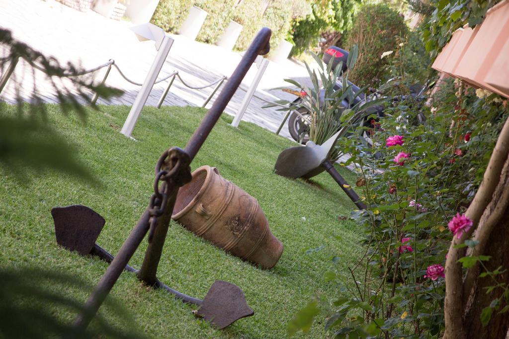 Athos Hotel นีดรี ภายนอก รูปภาพ