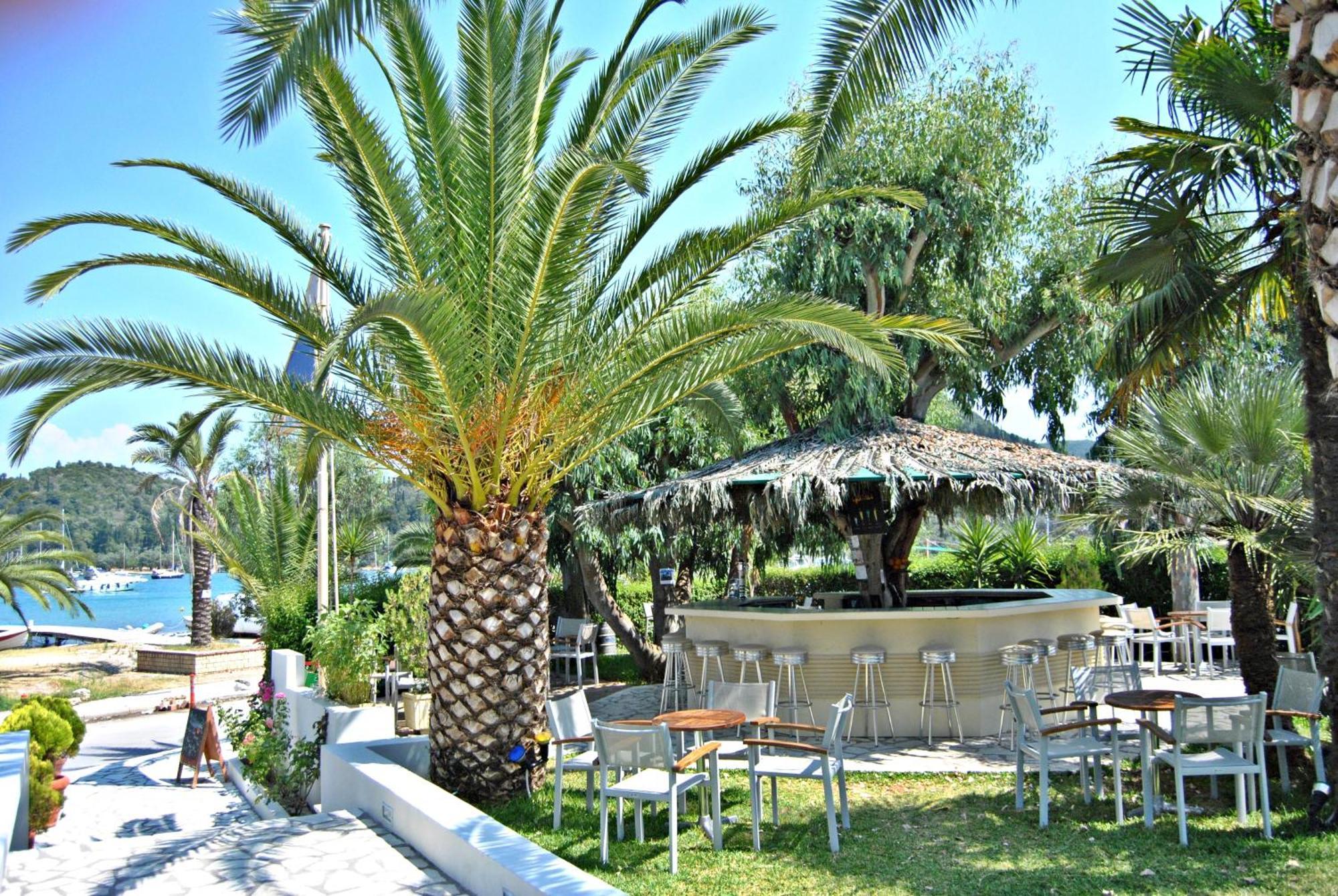 Athos Hotel นีดรี ภายนอก รูปภาพ