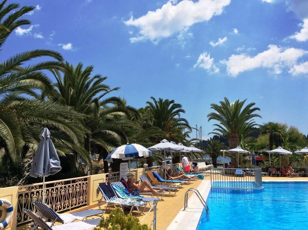 Athos Hotel นีดรี ภายนอก รูปภาพ