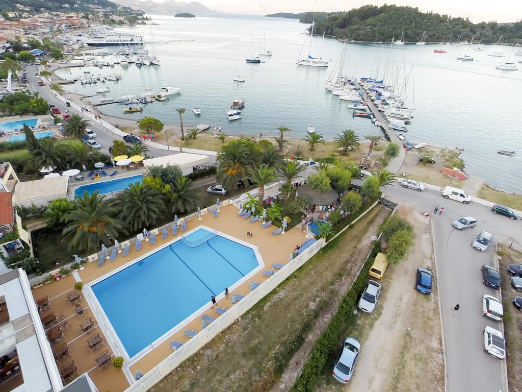 Athos Hotel นีดรี ภายนอก รูปภาพ